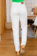 Load image into Gallery viewer, Judy Blue Diana Straight Leg Jeans In White
