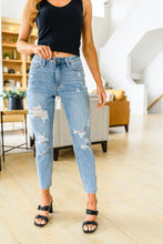 Load image into Gallery viewer, Judy Blue Florence High Waist Destroyed Boyfriend Jeans
