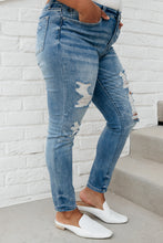 Load image into Gallery viewer, Ocean Side Distressed Skinny Jeans
